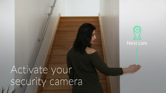 　　出门时只要触摸墙壁就能开启监视系统。