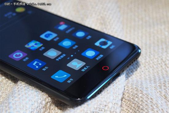 努比亚Z17mini外观