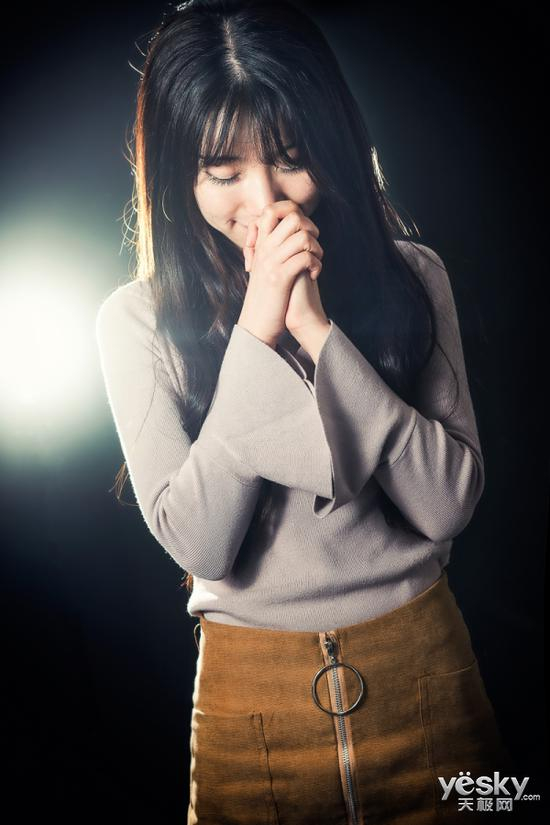 　　快门速度：1/125s 光圈：F4.5 感光度：ISO320 焦距：55mm