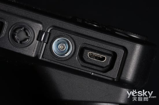 无线引闪控制器的同步端子与Micro USB接口