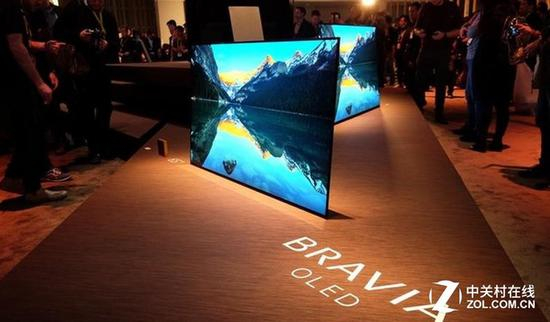 　　索尼在今年强势推出了OLED电视