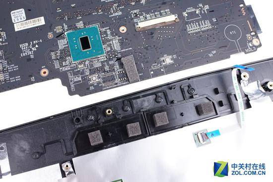 触控板左右按钮集成在了主板上