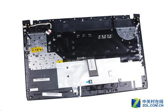 金属板厚度略小，强度稍弱