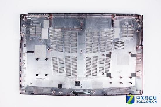 D壳内部没有加强处理，整体强度稍弱