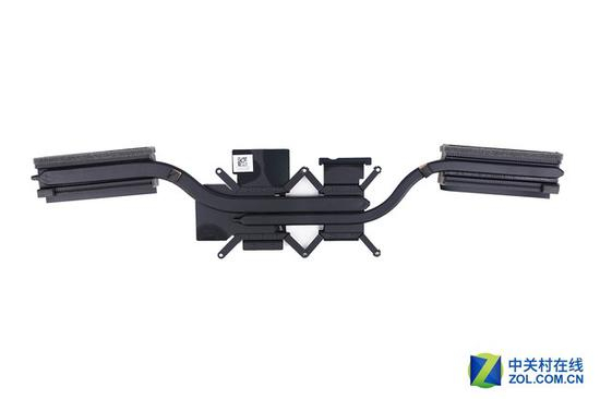 暗影骑士3的每一侧的出风口仅连接有一根导热铜管