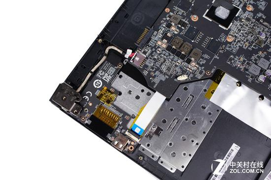 电源键和其他功能按键采用独立设计