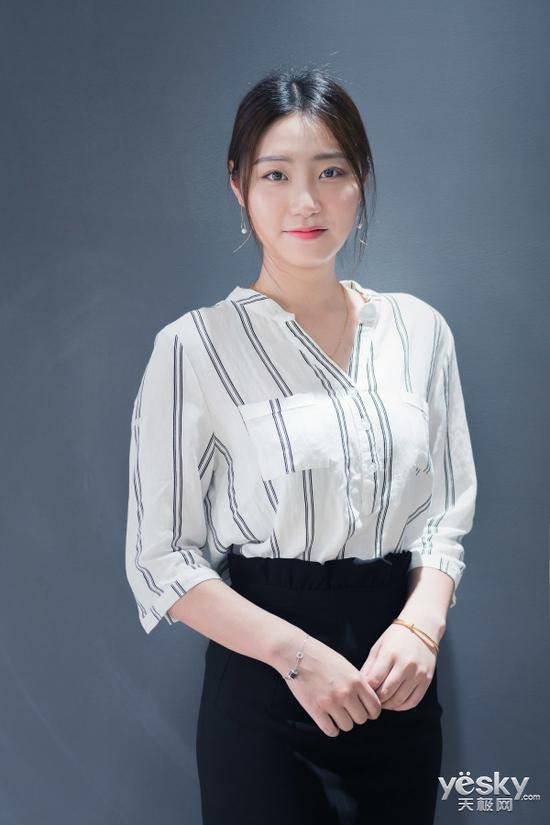 光圈：F5.6 快门：1/60 ISO：800