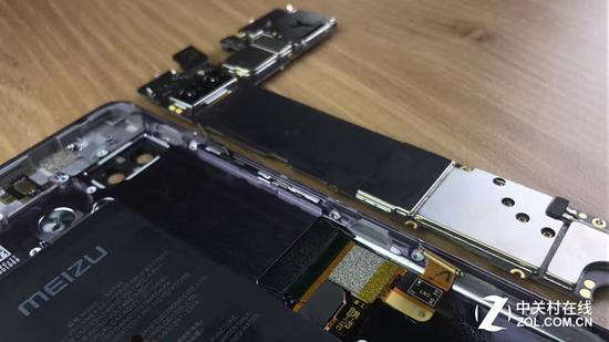 Pro&nbsp;7画屏拆解