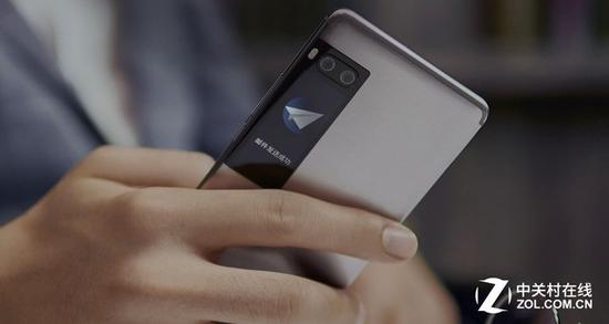 Pro&nbsp;7的画屏会引发一场新潮流吗？