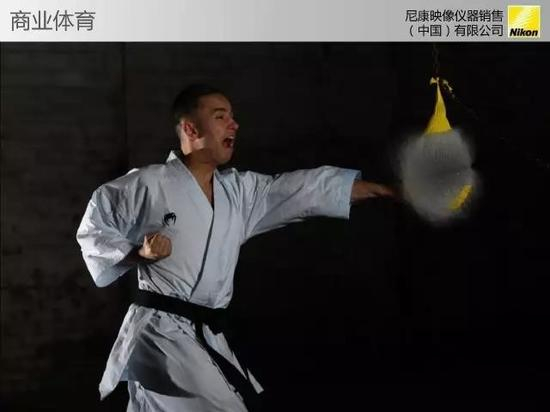 强悍的对焦配合高速连拍，挑战体育机型的感觉，仿佛看到了当年的D700