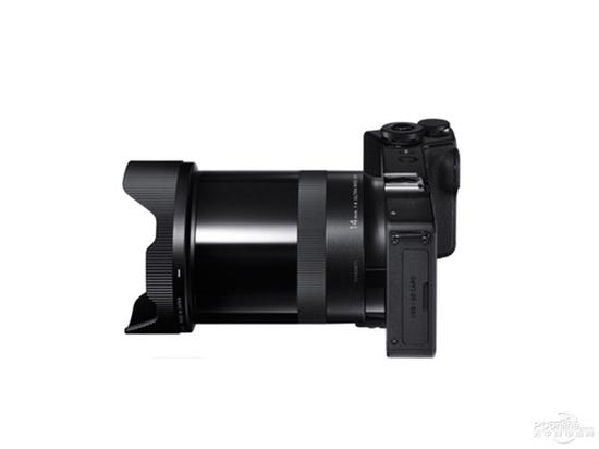 DP0 Quattro是适马首台内置超广角镜头的相机