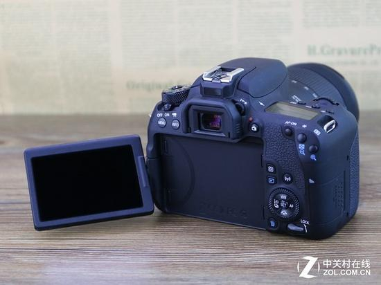 翻转触控屏加上全像素双核对焦，可以轻松实现点哪拍哪