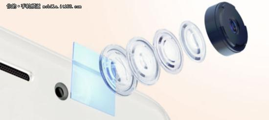 ▲魅蓝6采用1200万像素摄像头