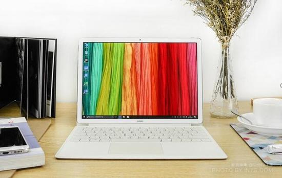 HUAWEI&nbsp;MateBook&nbsp;E采用12英寸屏幕尺寸机身