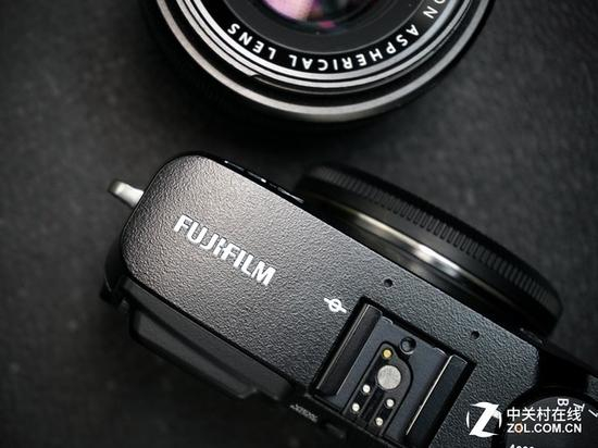 X-E3取消了机身内闪