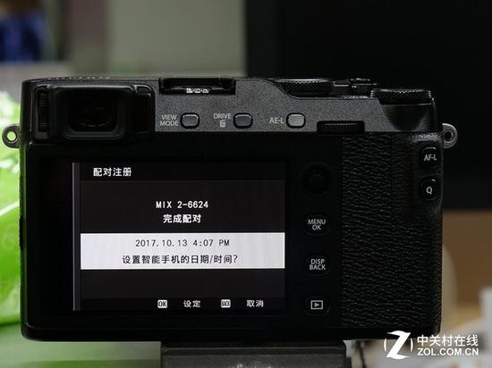 通过蓝牙连接，相机还可以同步拍摄时间，这是个非常不错的功能