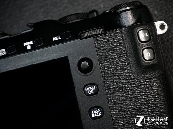 快速调整拨杆代替了很多原有四方向键的功能