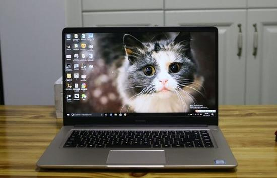 B面采用6.2mm窄边框设计