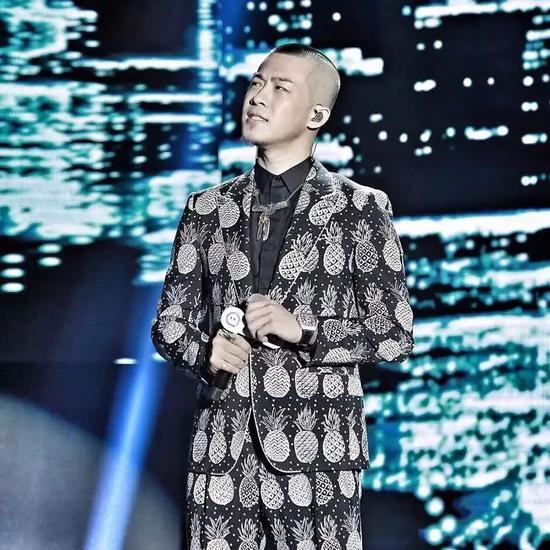 “陌陌金曲梦想赛”中大壮表现突出，成为“MOMO音乐计划”首批新秀之一。图 / 网络