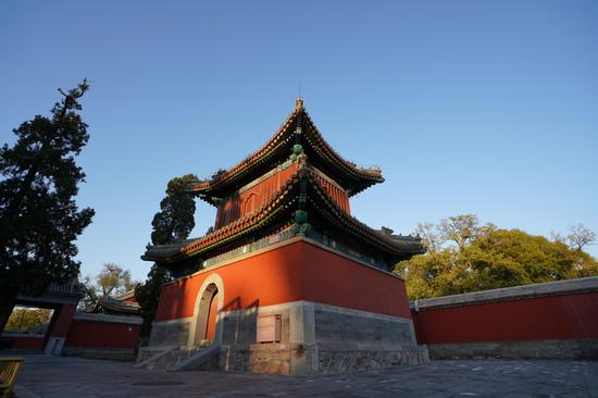 焦距：16mm　 光圈：f/5.6　 ISO感光度：100