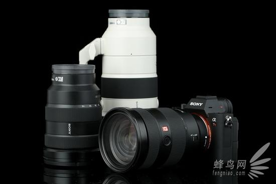 索尼微单™A7RM3和索尼G大师大三元镜头全家福