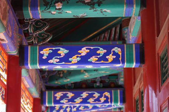 焦距：107mm　 光圈：f/2.8　 ISO感光度：400
