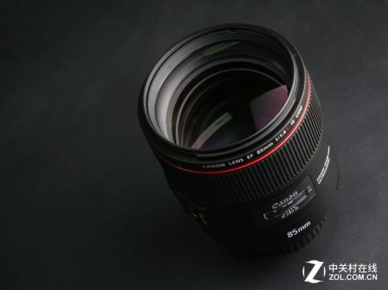 全新的EF&nbsp;85mm&nbsp;f/1.4L&nbsp;IS&nbsp;USM镜头各方面表现都无愧于旗舰之名
