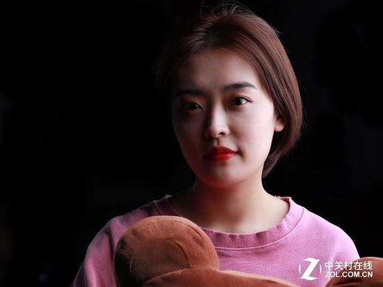 佳能EF&nbsp;85mm&nbsp;f/1.4L&nbsp;IS&nbsp;USM人像样张