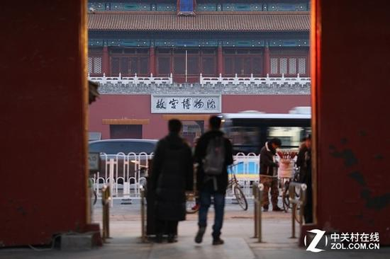 佳能EF&nbsp;85mm&nbsp;f/1.4L&nbsp;IS&nbsp;USM样张