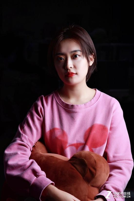 佳能EF&nbsp;85mm&nbsp;f/1.4L&nbsp;IS&nbsp;USM人像样张