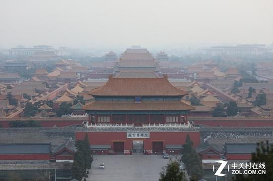 佳能EF&nbsp;85mm&nbsp;f/1.4L&nbsp;IS&nbsp;USM样张