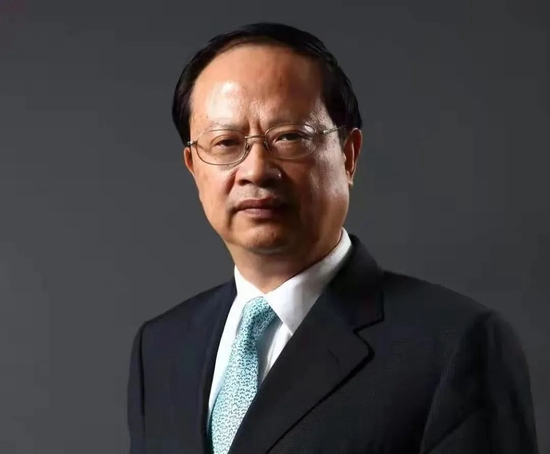 　　“企业的发展离不开资本的支持，它可以使企业火箭式地上升，也可以使企业一落千丈。我想提醒中国的企业家们，要清醒地认识到这一点。”王建宙说。