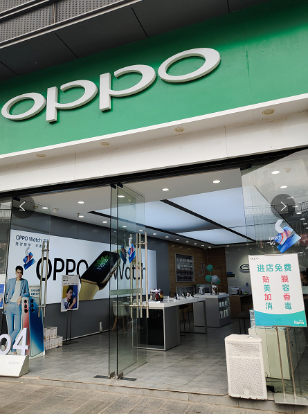  图：OPPO云南曲靖一家线下门店，来源：21Tech