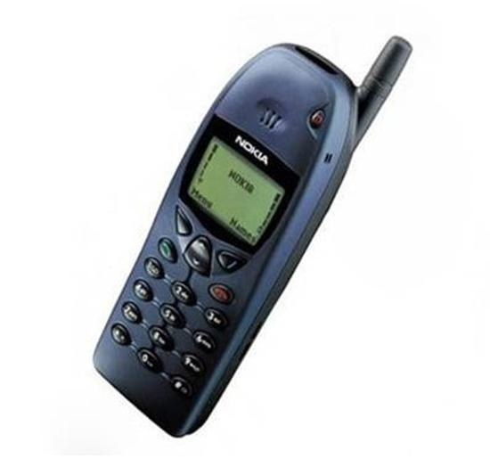 全球首款支持游戏的手机&nbsp;诺基亚6110