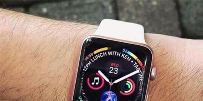 苹果Apple Watch Series 4真机亮相:屏占比提升
