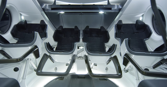 图|SpaceX载人龙飞船内部空间
