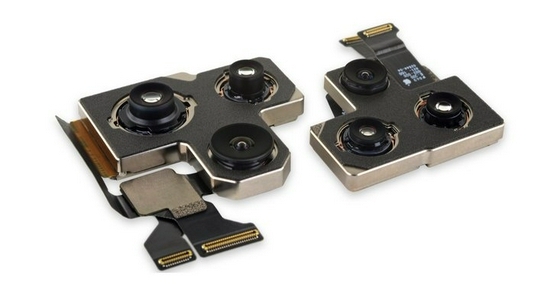 ▲ 左：iPhone 13 Pro Max 相机模组，右：iPhone 12 Pro Max 相机模组。图片来自：iFixit