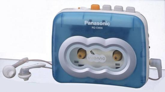 随身听让我们徜徉在音乐的海洋中