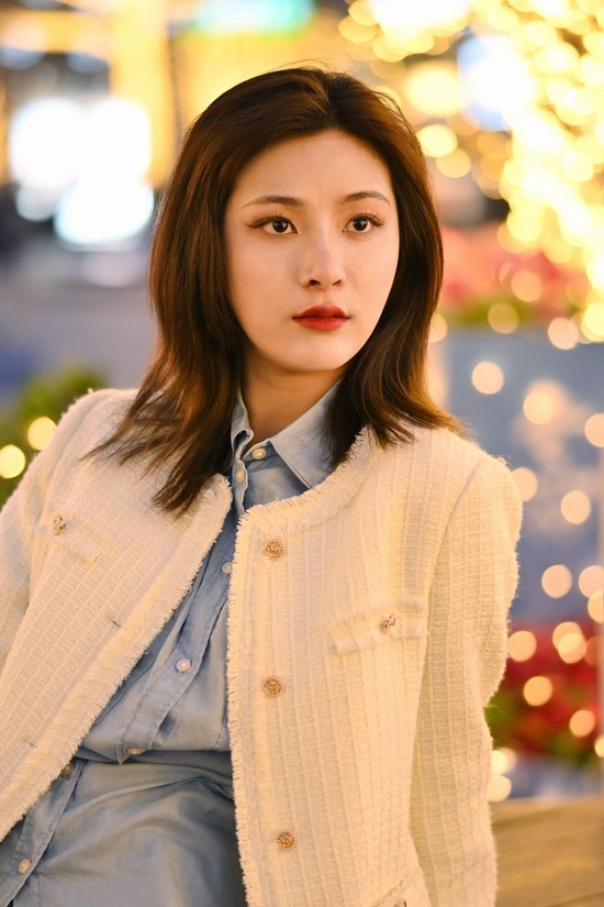　　焦距：85mm　 光圈：f/1.8　 ISO感光度：500　 曝光时间：1/100s　 曝光补偿：1.0EV　 白平衡：自动
