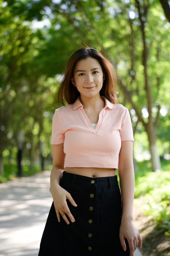 　　焦距：50mm　 光圈：f/1.8　 ISO感光度：400　 曝光时间：1/800s　 曝光补偿：0.3EV　 白平衡：自动