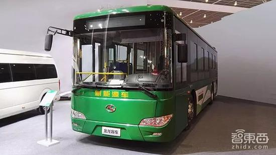 ▲新能源客车，普遍采用磷酸铁锂电池