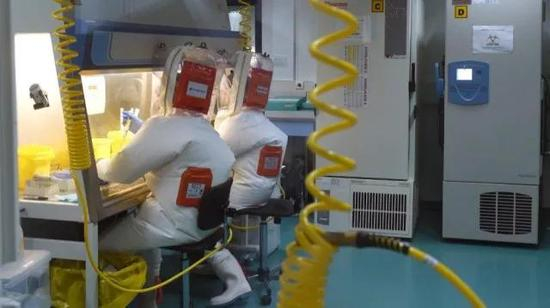 图3 里昂P4实验室内景来源：网络