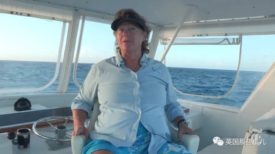 （丹妮丝·赫尔辛）