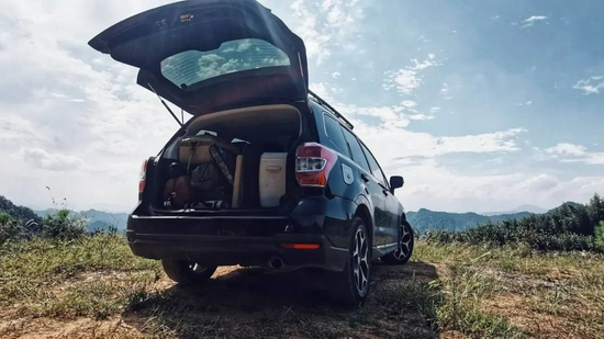 鲁统磊每次去露营都要装满一整车装备 / 受访者供图