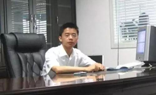 黄章在爱琴科技任总经理期间的照片