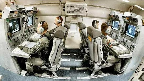  E-8“联合星”是一型带来革命性影响的对地监视平台，使海湾战争中的美军一度产生“E-8依赖症” （图片来自网络）