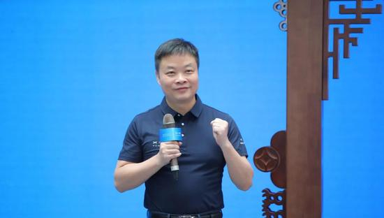 何小鹏