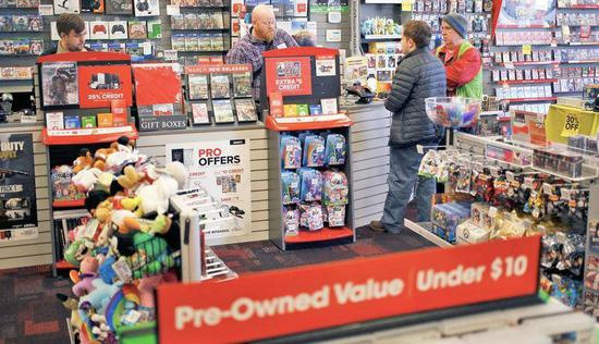 “游戏驿站”店内