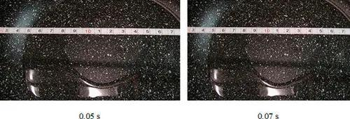 不葵花籽油在受热后向平底锅的边缘退散。| 图片来源：Fedorchenko et。 al。 /&nbsp;Physics of Fluids