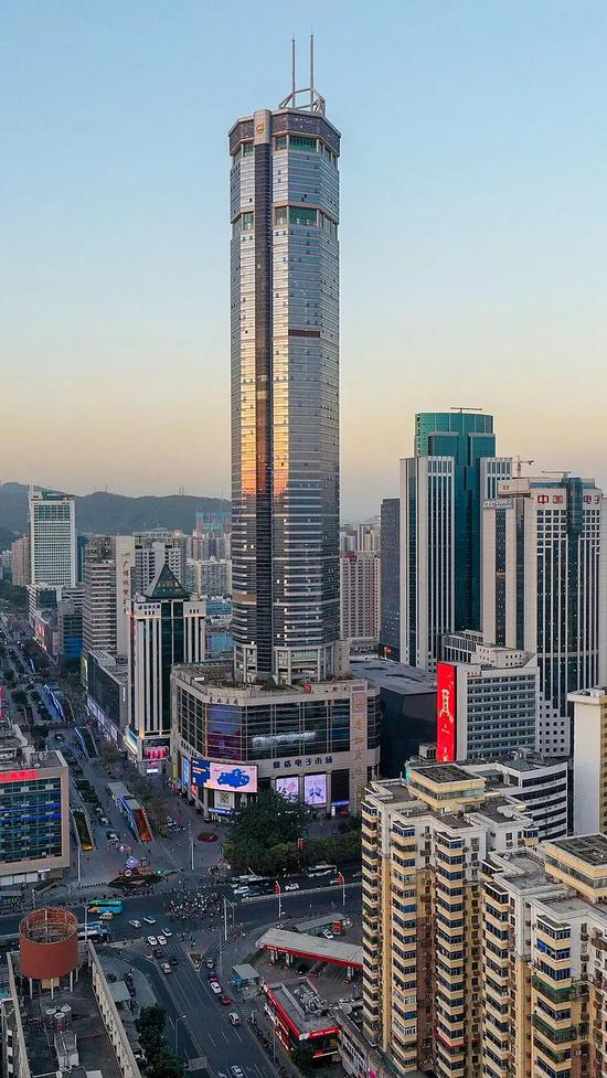 赛格大厦 | 图源：Wikipedia